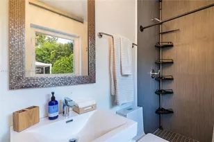11403 NE 8th Ave, Biscayne Park, FL 33161 - Photo 37