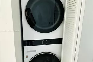 185 SW 7th St, Miami, FL 33130 - Photo 23