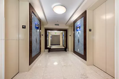 185 SW 7th St #3502, Miami, FL 33130 - Photo 5