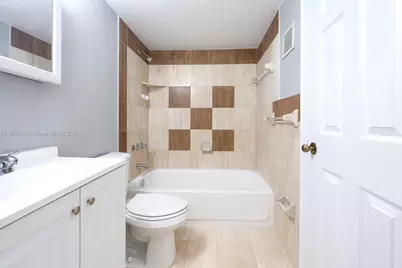 140 NW 14th Ave #5, Miami, FL 33125 - Photo 7