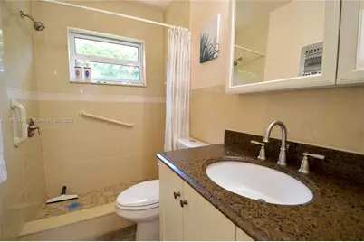 1451 N 12th Ct #8B, Hollywood, FL 33019 - Photo 15