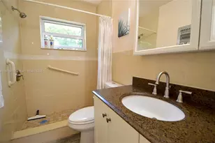 1451 N 12th Ct, Hollywood, FL 33019 - Photo 15