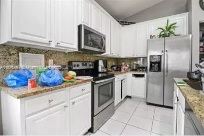 8525 Pine Cay, West Palm Beach, FL 33411 - Photo 19