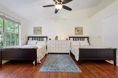 12175 NW 36th Pl, Sunrise, FL 33323 - Photo 13