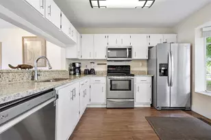 12175 NW 36th Pl, Sunrise, FL 33323 - Photo 9