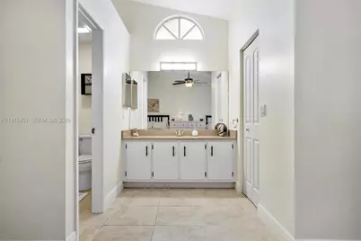 12175 NW 36th Pl, Sunrise, FL 33323 - Photo 15
