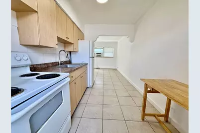 715 SW 10th St #2, Dania Beach, FL 33004 - Photo 5