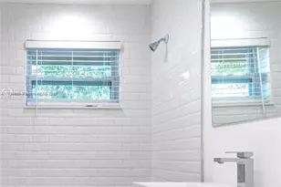 2201 NE 14th Ave, Wilton Manors, FL 33305 - Photo 27