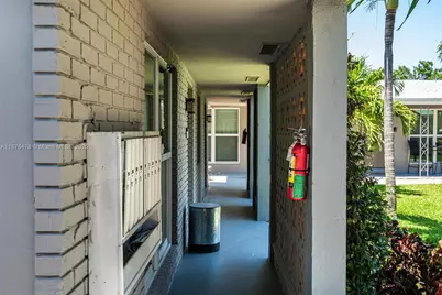 2201 NE 14th Ave #3, Wilton Manors, FL 33305 - Photo 7