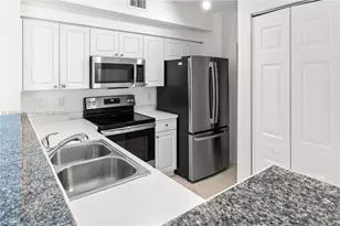 6851 SW 44th St, Miami, FL 33155 - Photo 9