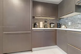 7875 NW 107th Ave, Doral, FL 33178 - Photo 19