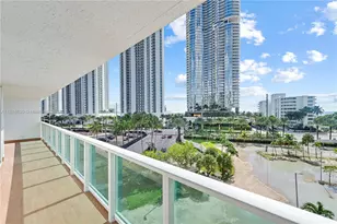 100 Bayview Dr, Sunny Isles Beach, FL 33160 - Photo 37