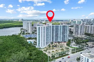 100 Bayview Dr, Sunny Isles Beach, FL 33160 - Photo 29