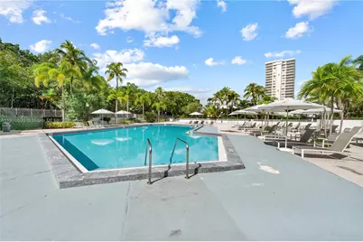 100 Bayview Dr #507, Sunny Isles Beach, FL 33160 - Photo 45