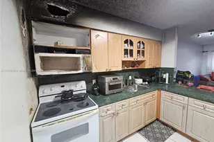 5350 W 21st Ct, Hialeah, FL 33016 - Photo 7