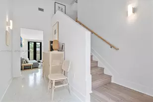 1076 NW 55th St, Miami, FL 33127 - Photo 9