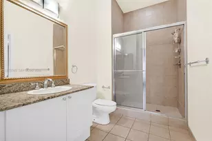 19501 W Country Club Dr, Aventura, FL 33180 - Photo 27