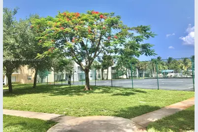 411 Executive Center Dr #209, West Palm Beach, FL 33401 - Photo 37