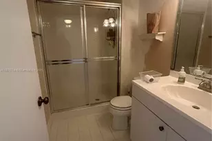 18081 Biscayne Blvd, Aventura, FL 33160 - Photo 15