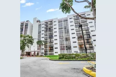 17011 N Bay Rd #805, Sunny Isles Beach, FL 33160 - Photo 3