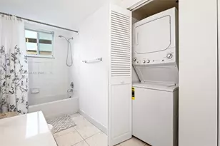 18260 N Bay Rd, Sunny Isles Beach, FL 33160 - Photo 25