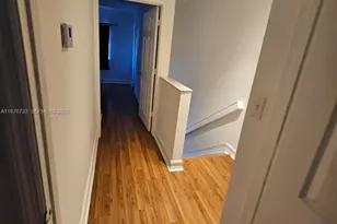 7995 NW 8th St, Miami, FL 33126 - Photo 9