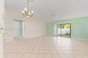 11657 NW 11th St, Pembroke Pines, FL 33026 - Photo 5