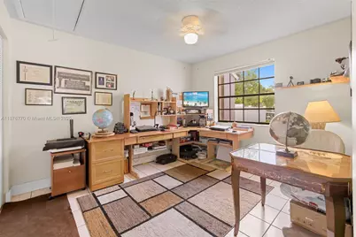 11657 NW 11th Street, Pembroke Pines, FL 33026 - Photo 19