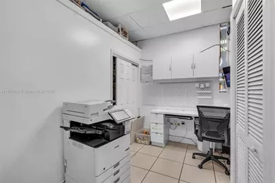 7147 SW 8th St, Miami, FL 33144 - Photo 13