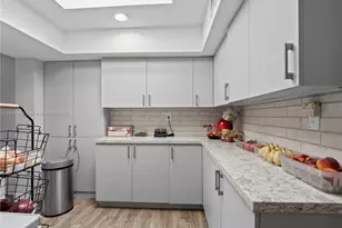 10311 SW 89th St, Miami, FL 33176 - Photo 21