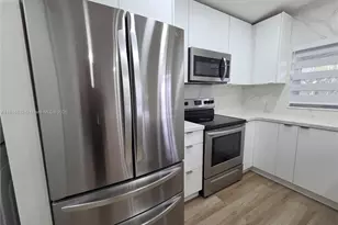 15798 Woodgate Ct, Sunrise, FL 33326 - Photo 5