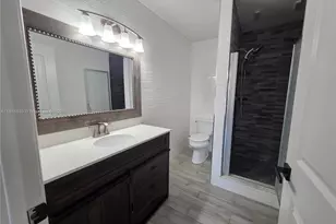 15798 Woodgate Ct, Sunrise, FL 33326 - Photo 23