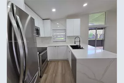 15798 Woodgate Ct #E, Sunrise, FL 33326 - Photo 3