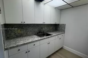 13355 SW 9th Ct, Pembroke Pines, FL 33027 - Photo 9