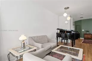 1023 NW 100th Ave, Miami, FL 33172 - Photo 11