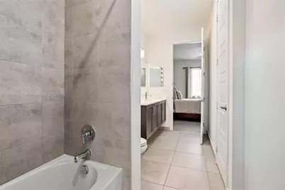 10470 S Lago Vista Cir, Parkland, FL 33076 - Photo 25