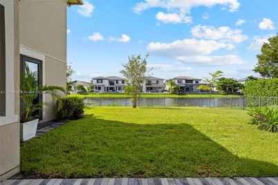 10470 S Lago Vista Cir, Parkland, FL 33076 - Photo 33