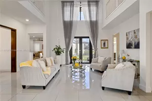 10470 S Lago Vista Cir, Parkland, FL 33076 - Photo 3