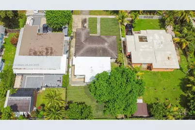 630 NE 143rd St, North Miami, FL 33161 - Photo 3