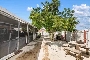 1211 NW 179th St, Miami Gardens, FL 33169 - Photo 35