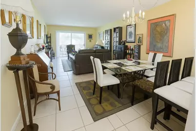 671 S Hollybrook Dr #302, Pembroke Pines, FL 33025 - Photo 1