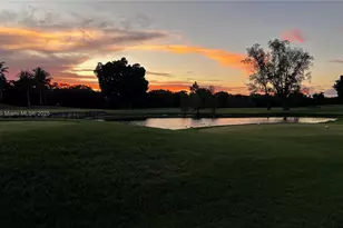 671 S Hollybrook Dr, Pembroke Pines, FL 33025 - Photo 25