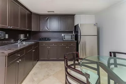 8216 NW 30th Ter, Doral, FL 33122 - Photo 9