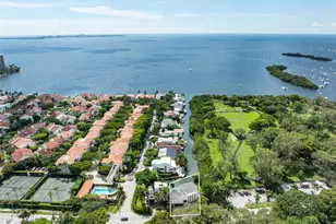 2120 S Bayshore Dr, Miami, FL 33133 - Photo 1