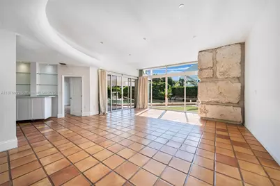 2120 S Bayshore Dr, Miami, FL 33133 - Photo 3