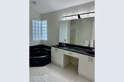 20133 NW 9th Ct, Pembroke Pines, FL 33029 - Photo 13