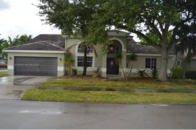 20133 NW 9th Ct, Pembroke Pines, FL 33029 - Photo 1