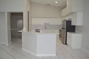 20133 NW 9th Ct, Pembroke Pines, FL 33029 - Photo 9