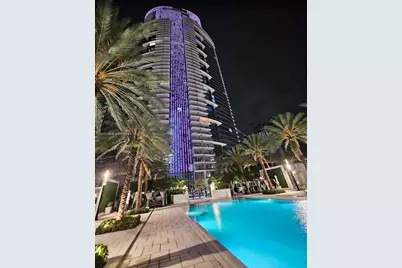 851 NE 1st Ave #302, Miami, FL 33132 - Photo 3