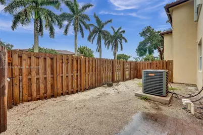 1485 NE 33rd Rd #111-1, Homestead, FL 33033 - Photo 17